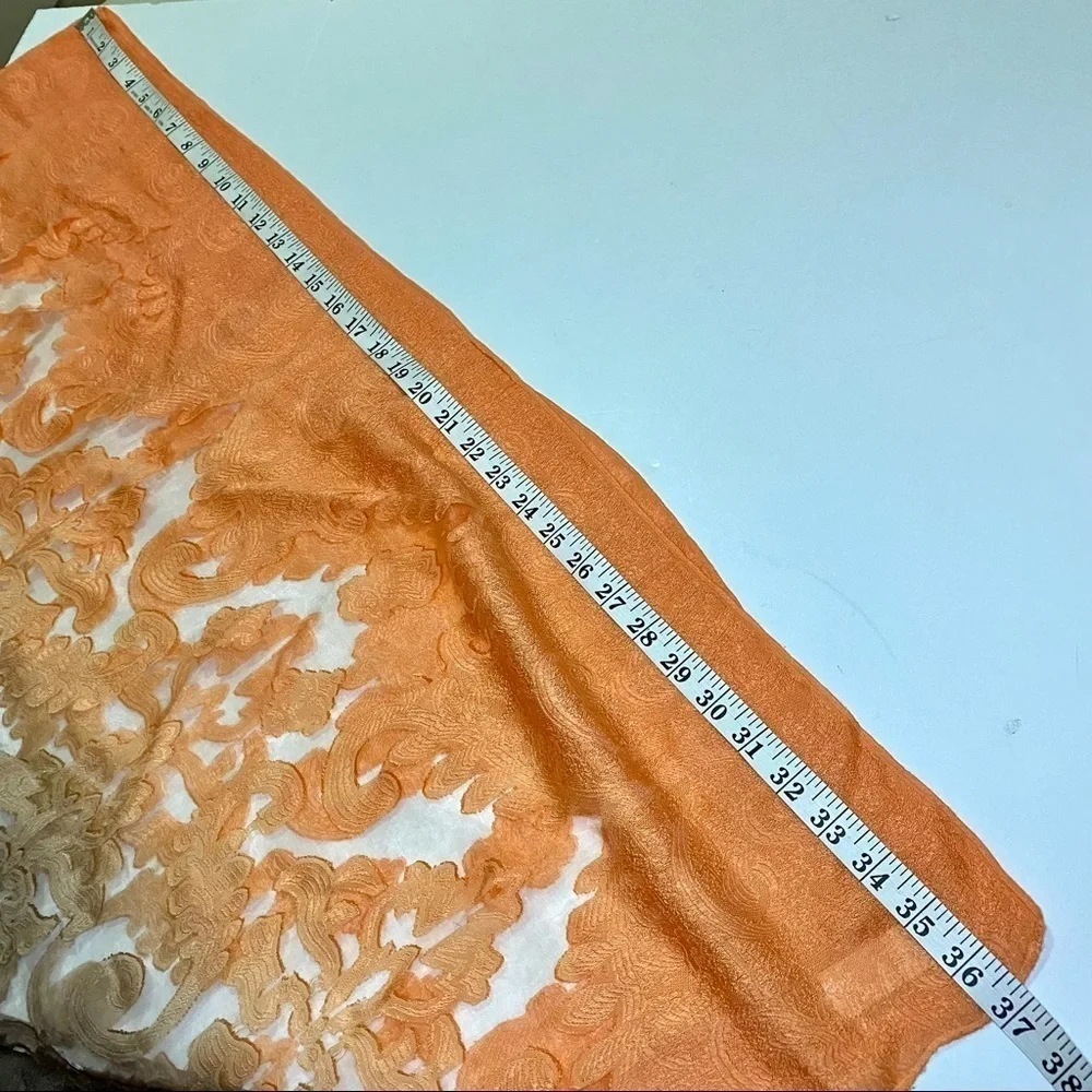 Sciarpa Lightweight Floral Lace Scarf 74”x56” Timeless Classic Traditional